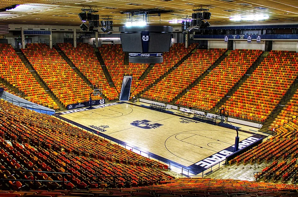 The inside of the Dee Glen Smith Spectrum at Utah State University